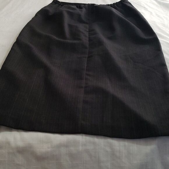First Option. Black Pinstriped ALine Skirt With an Elegant Front Split. Size 10 - Picture 1 of 11